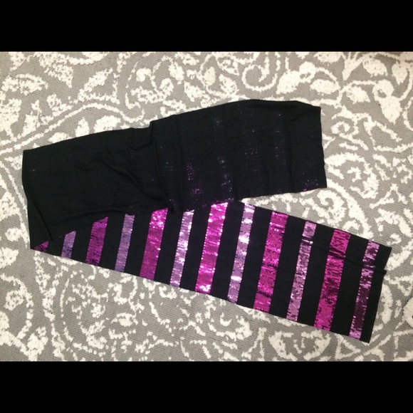 Candie’s Sequin Purple and Black Scarf - Picture 2 of 5